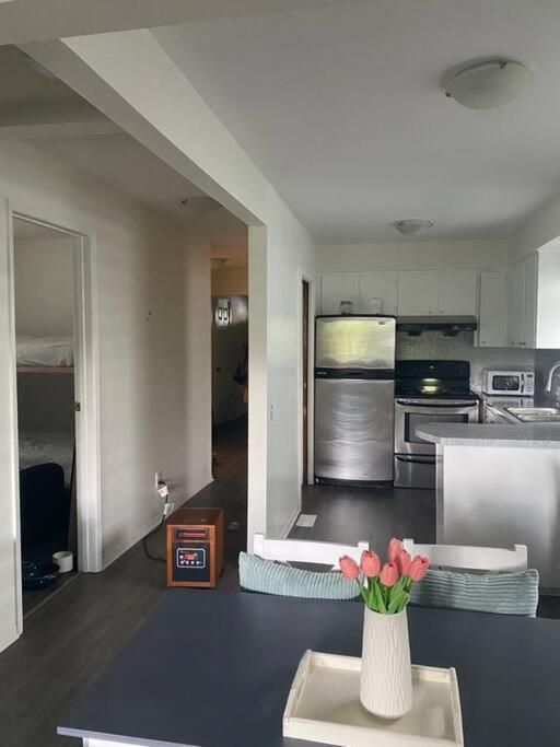 4 Bedroom Upper Level Kits Home Vancouver Eksteriør billede