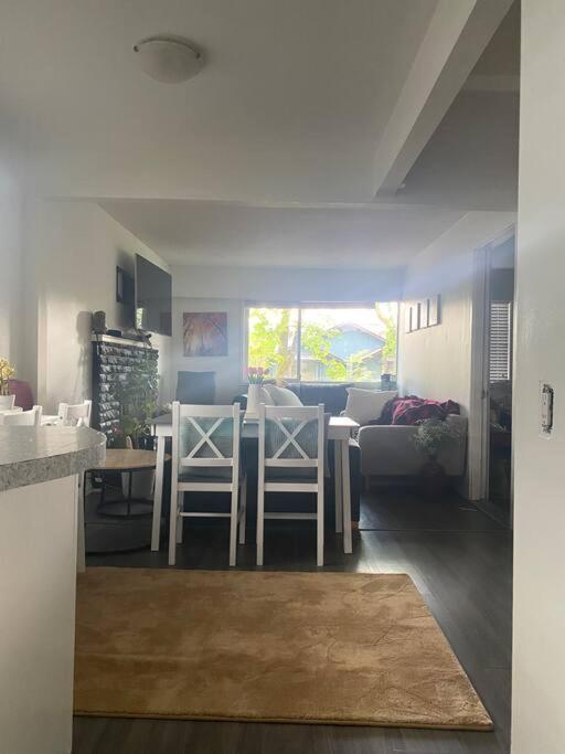 4 Bedroom Upper Level Kits Home Vancouver Eksteriør billede