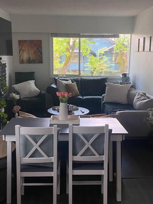 4 Bedroom Upper Level Kits Home Vancouver Eksteriør billede