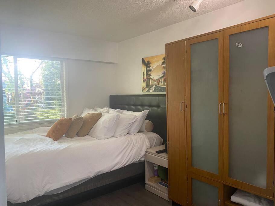 4 Bedroom Upper Level Kits Home Vancouver Eksteriør billede