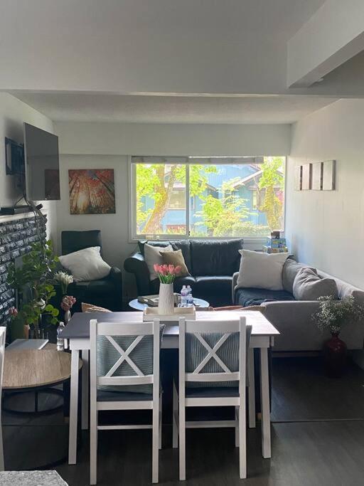 4 Bedroom Upper Level Kits Home Vancouver Eksteriør billede