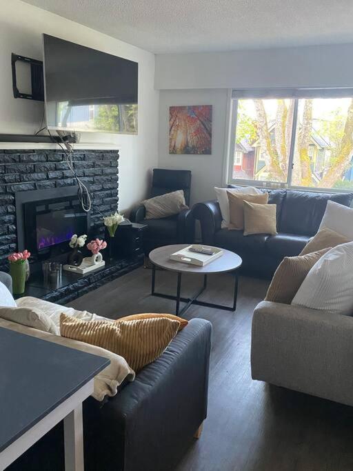 4 Bedroom Upper Level Kits Home Vancouver Eksteriør billede